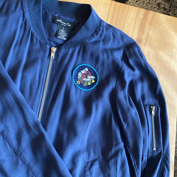 Women’s Light Weight Bomber Jacket SZ S Like New with Roller Skates Patch - Picture 4 of 5